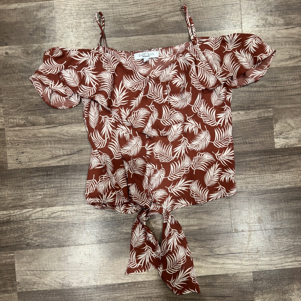 Off the shoulder flown tank